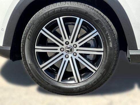 Used 2025 Mercedes-Benz GLE 450 4MATIC image 12