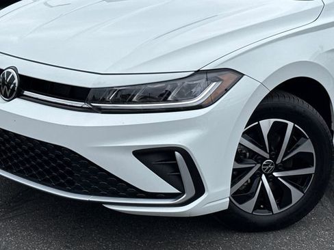 Certified 2025 Volkswagen Jetta S image 8