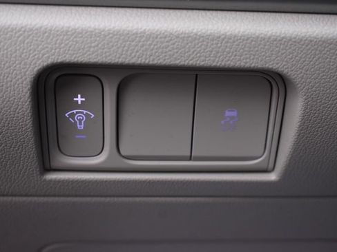 Used 2025 Kia Sorento S image 22