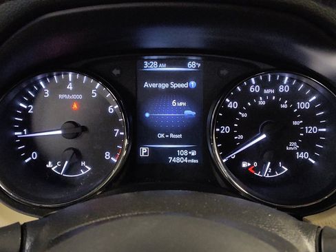 Used 2017 Nissan Rogue SV FWD image 23