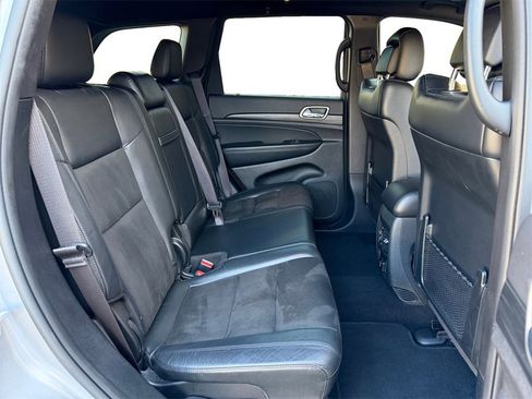 Used 2020 Jeep Grand Cherokee Altitude image 20