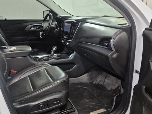 Used 2021 Chevrolet Traverse Premier w/ Redline Edition AWD/4WD image 14