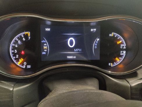 Used 2020 Jeep Grand Cherokee Laredo w/ Laredo X Package image 23