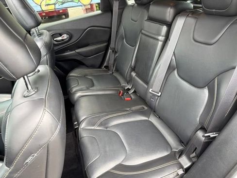 Used 2016 Jeep Cherokee Limited AWD/4WD image 20