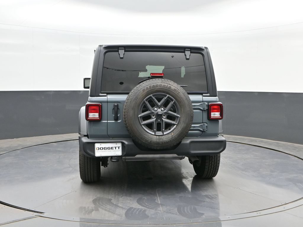 Used 2024 Jeep Wrangler Sport AWD/4WD image 8