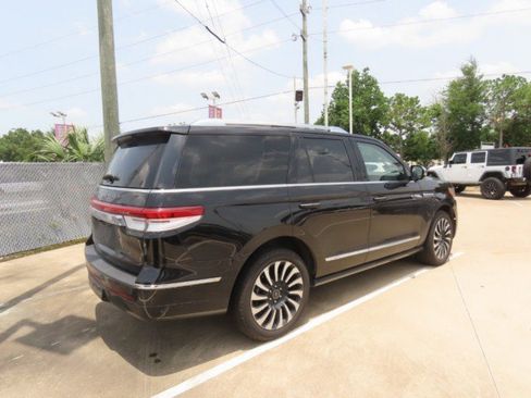Used 2022 Lincoln Navigator Black Label AWD/4WD image 9