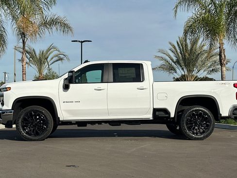 New 2026 Chevrolet Silverado 2500 LT image 7