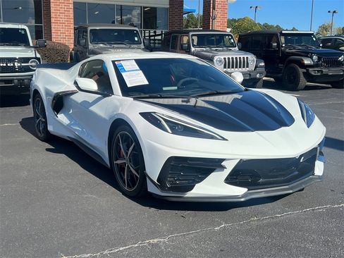 Used 2020 Chevrolet Corvette Stingray Coupe w/ Z51 Performance Package image 4