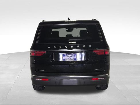 Certified 2022 Jeep Wagoneer Series III AWD/4WD image 7