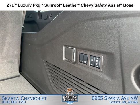 Used 2024 Chevrolet Suburban Z71 w/ Luxury Package AWD/4WD image 12