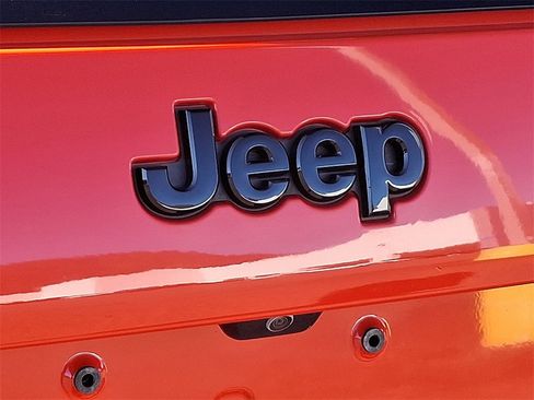 Used 2021 Jeep Cherokee Latitude Plus image 30