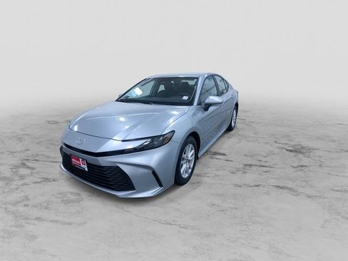 Used 2026 Toyota Camry LE FWD image 6