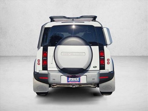 Used 2022 Land Rover Defender 110 S image 7