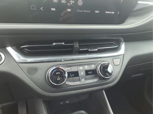Used 2026 Buick Envista Preferred FWD image 16