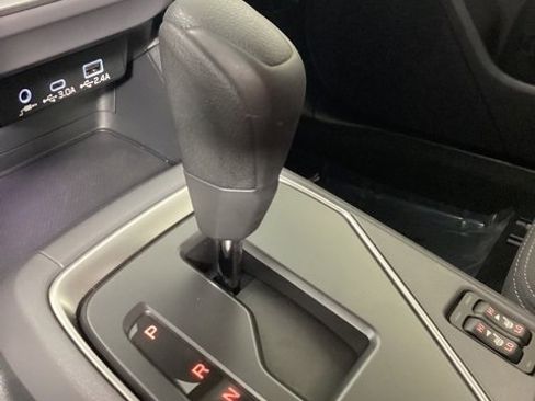 Used 2025 Subaru Crosstrek 2.0i Premium image 26