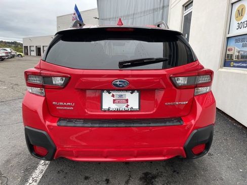 Used 2022 Subaru Crosstrek 2.5i Limited w/ Moonroof Package 2 image 4