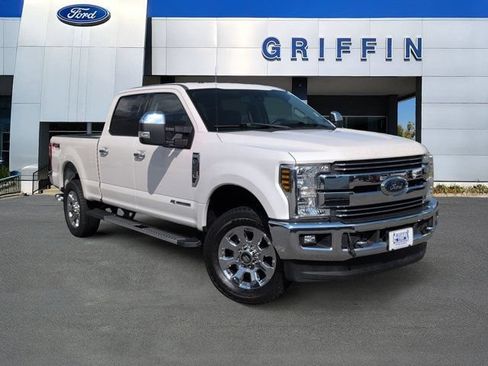 Used 2018 Ford F250 Lariat w/ Lariat Ultimate Package AWD/4WD image 2