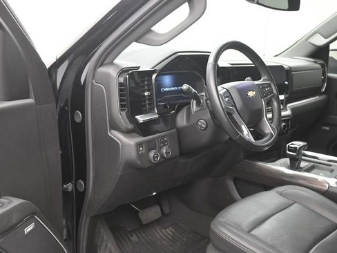 Used 2024 Chevrolet Silverado 1500 LTZ RWD image 10