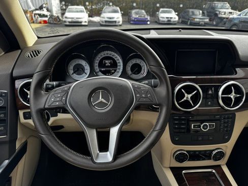 Used 2013 Mercedes-Benz GLK 350 4MATIC w/ Multimedia Pkg image 23