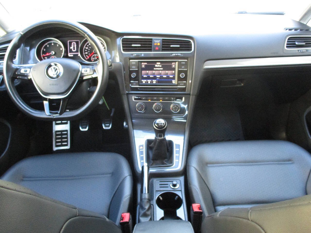 Used 2019 Volkswagen Golf Alltrack S AWD/4WD image 16