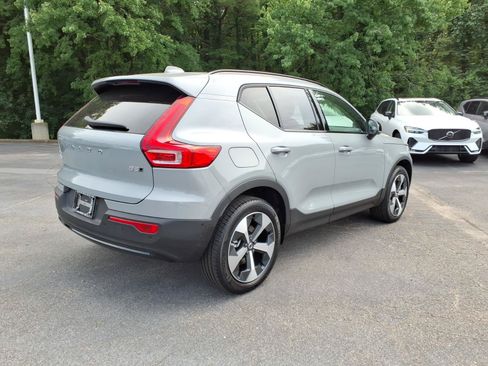 New 2026 Volvo XC40 B5 Plus w/ Protection Package Premier AWD/4WD image 2