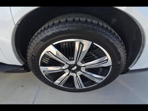 Used 2026 Cadillac Escalade IQ Luxury 2 AWD/4WD image 7