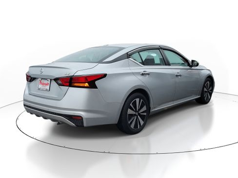 Used 2021 Nissan Altima 2.5 SV image 4