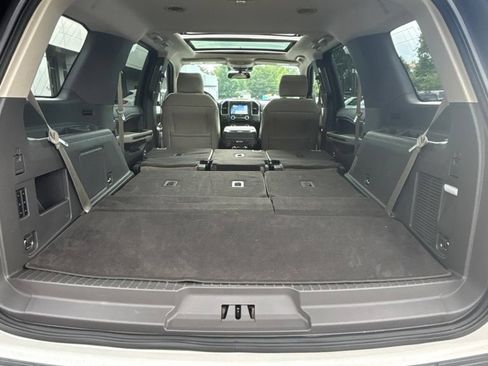 Used 2018 Ford Expedition Limited w/ Equipment Group 301A AWD/4WD image 14