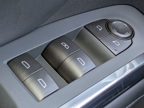 New 2026 Chevrolet Traverse LT w/ Driver Confidence Package FWD image 26