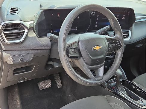 Used 2024 Chevrolet TrailBlazer LS w/ LS Convenience Package FWD image 14