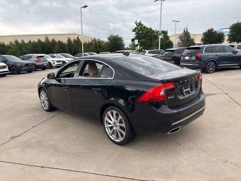 Used 2017 Volvo S60 T5 Inscription Platinum image 7