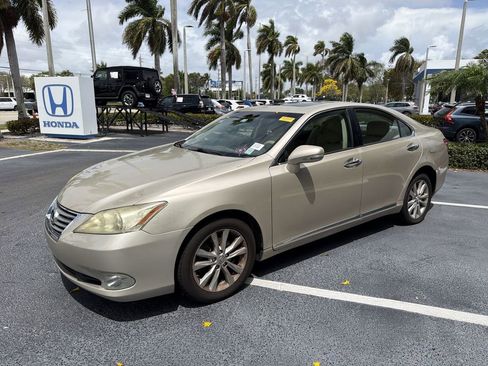 Used 2011 Lexus ES 350 image 4