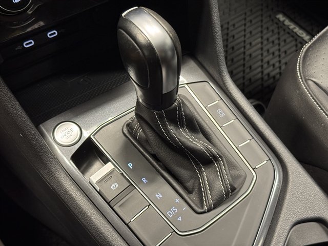 Used 2021 Volkswagen Tiguan SEL FWD image 30