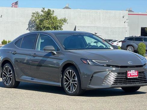 Certified 2025 Toyota Camry XLE w/ Premium Package AWD/4WD image 5