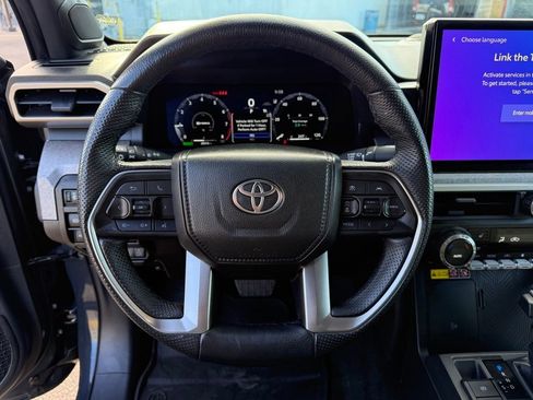 Used 2024 Toyota Tacoma Trailhunter image 20