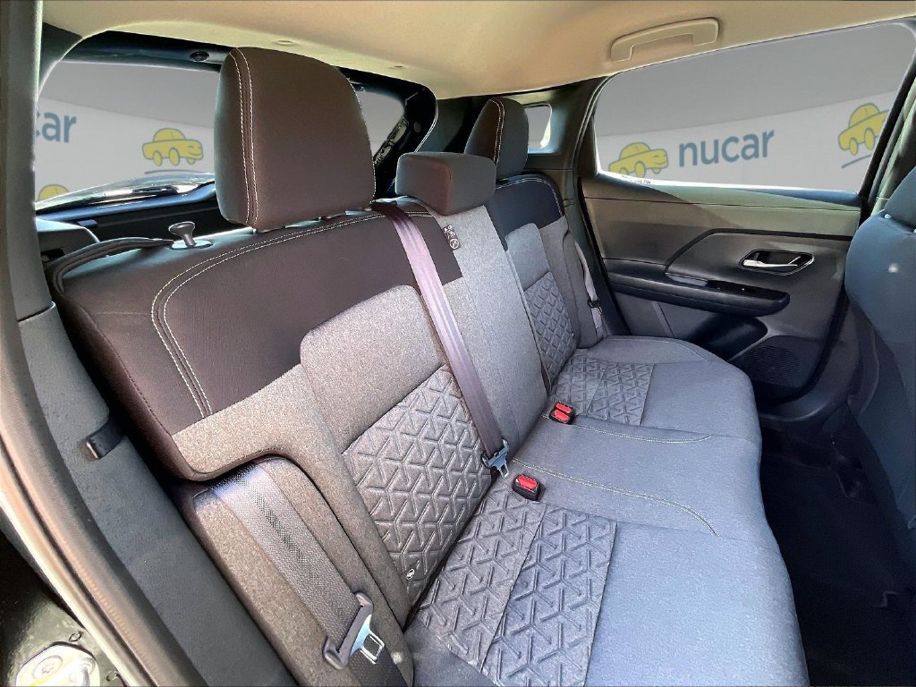 Used 2025 Nissan Kicks SV AWD/4WD image 15