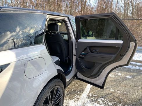 New 2026 Land Rover Range Rover Sport Dynamic SE image 16