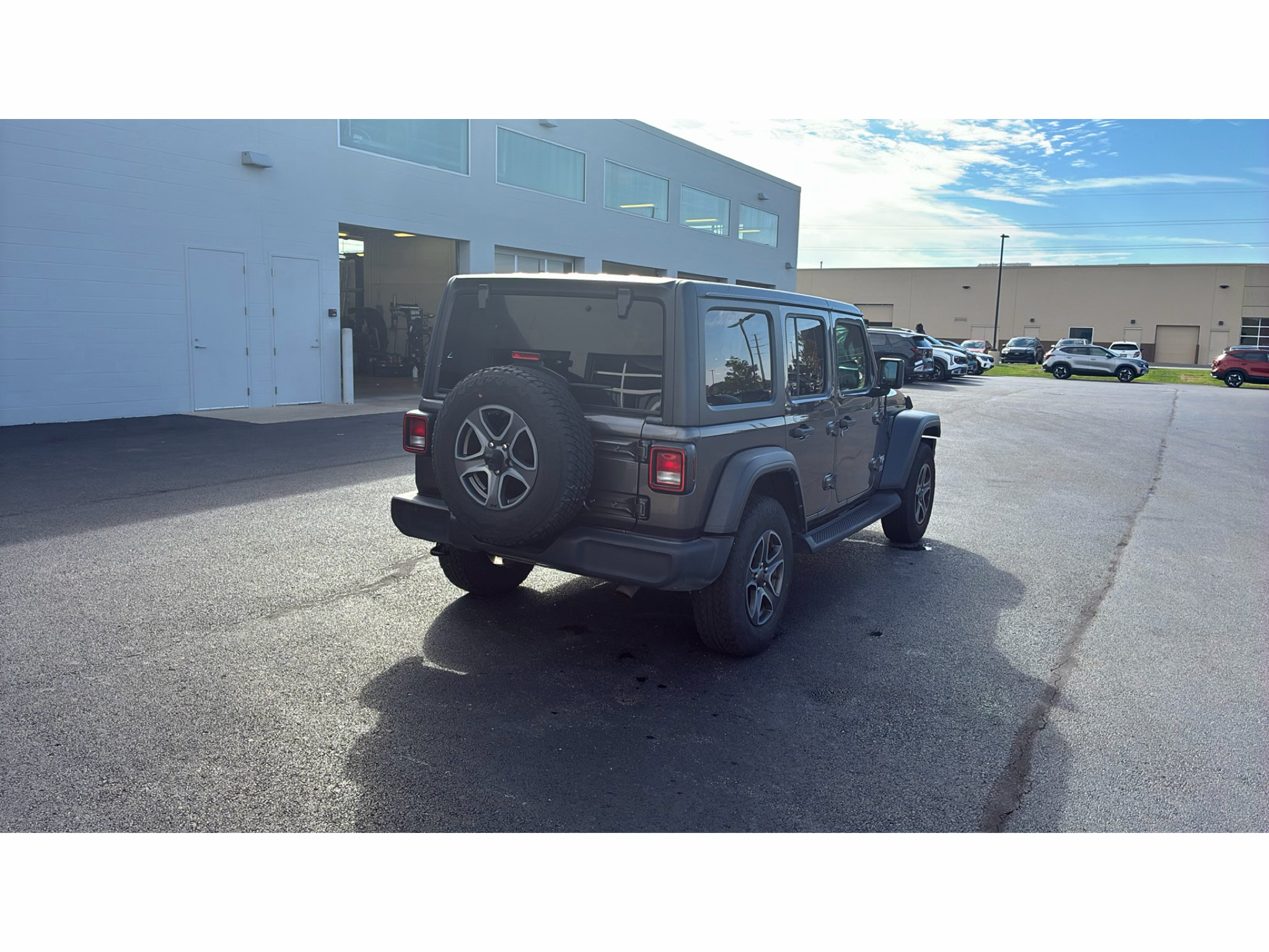 Used 2019 Jeep Wrangler Unlimited Sport S AWD/4WD image 7