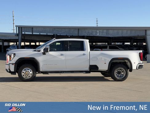 New 2026 GMC Sierra 3500 Denali image 8