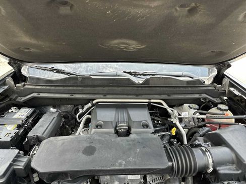 Certified 2024 Chevrolet Colorado Z71 w/ Z71 Convenience Package 2 AWD/4WD image 13