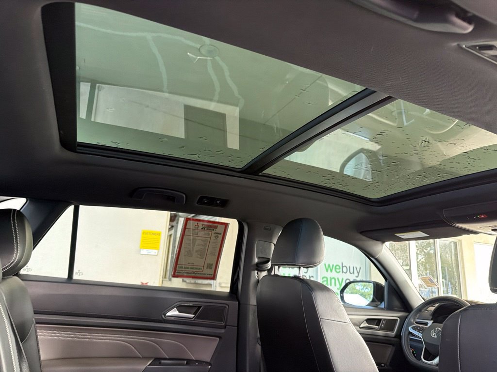 Used 2021 Volkswagen Atlas Cross Sport SE w/ Panoramic Sunroof Package FWD image 33
