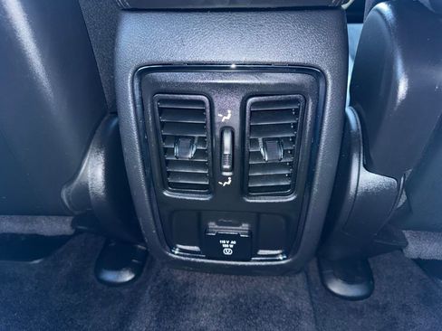 Used 2017 Jeep Grand Cherokee Altitude AWD/4WD image 30