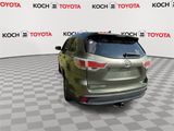 Used 2015 Toyota Highlander XLE image 4
