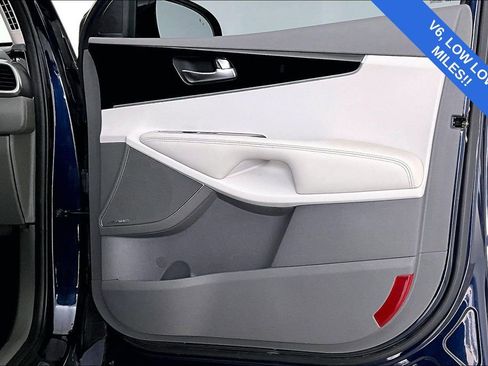 Used 2020 Kia Sorento SX image 25