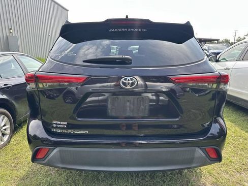 Used 2021 Toyota Highlander L FWD image 14