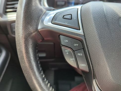 Used 2015 Ford Edge Titanium w/ Technology Package AWD/4WD image 31