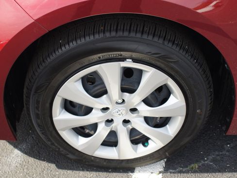 Used 2025 Toyota Corolla LE FWD image 23