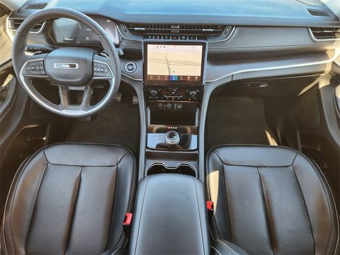 Used 2023 Jeep Grand Cherokee L Limited image 24