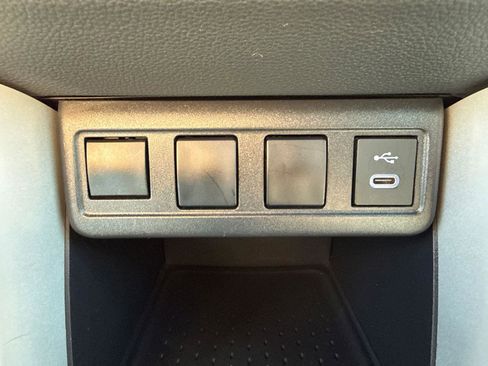 Used 2025 Toyota Corolla Cross AWD Hybrid image 20