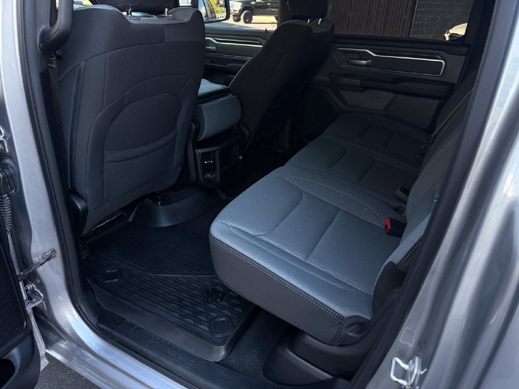 Used 2023 RAM 1500 Big Horn AWD/4WD image 33